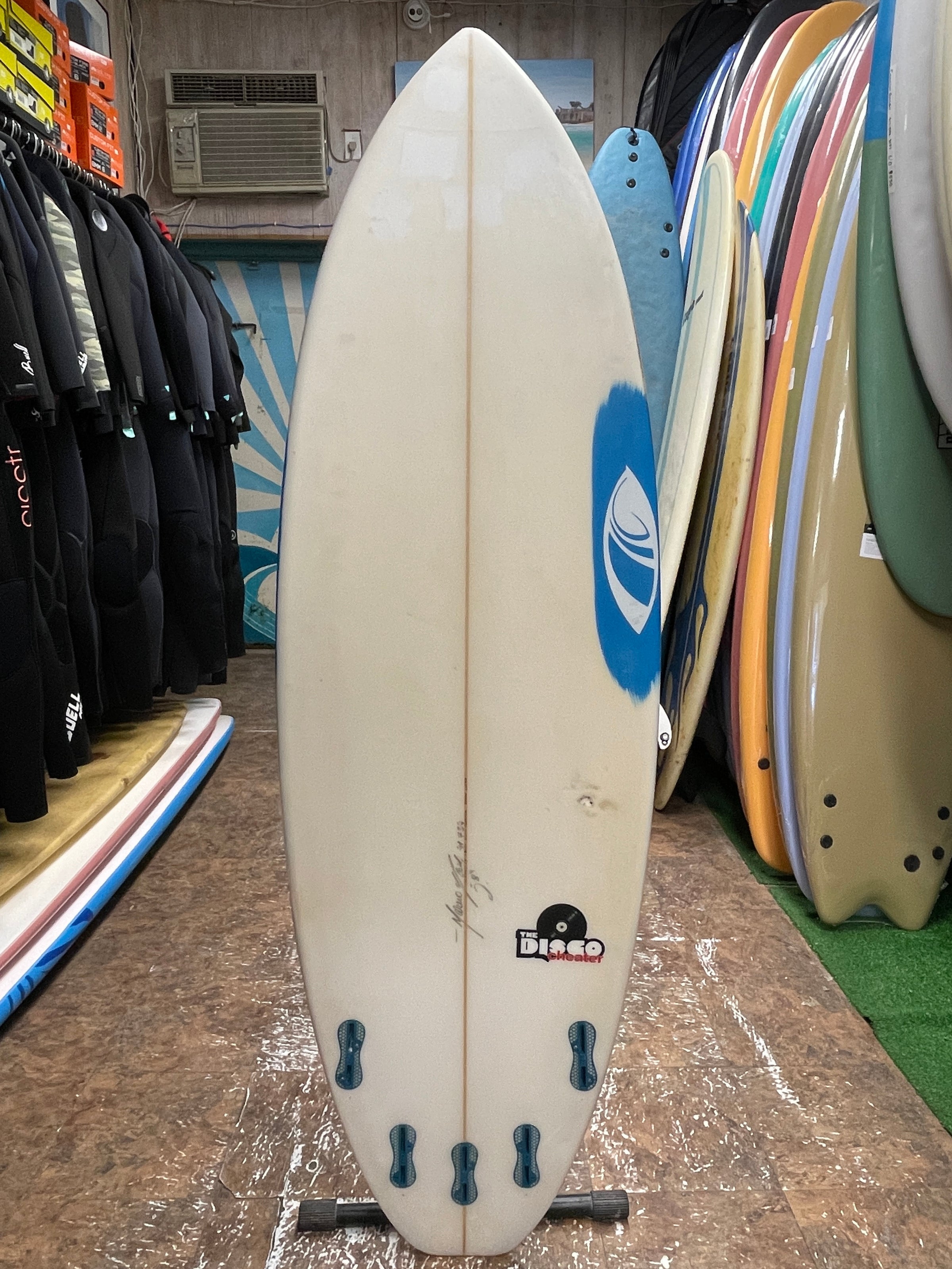 HOPE Surfboards mains - サーフィン